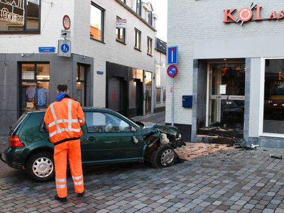 Auto ramt restaurant in Goes, bestuurder aangehouden