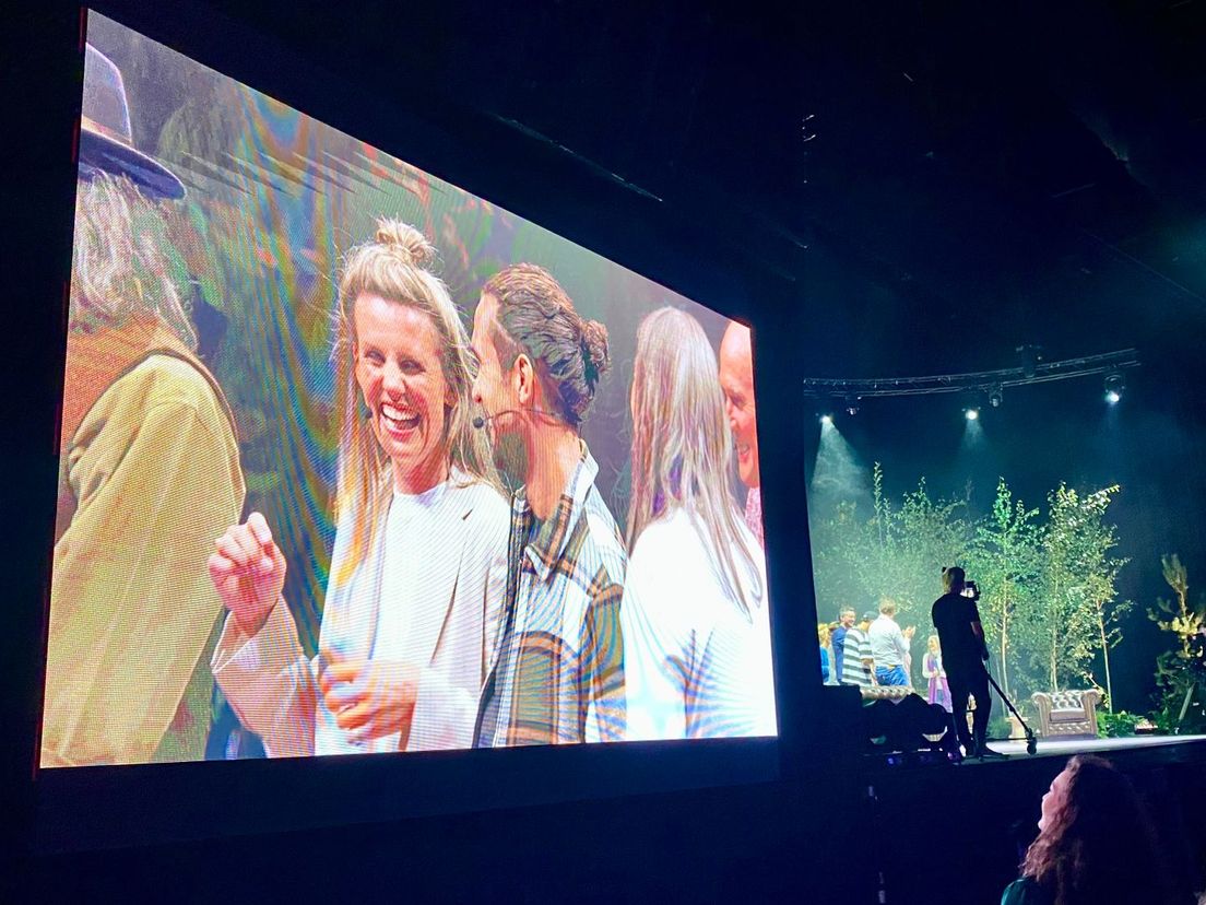 Isa Kriens en Jorn Luka tijdens het slot van That's the Spirit
