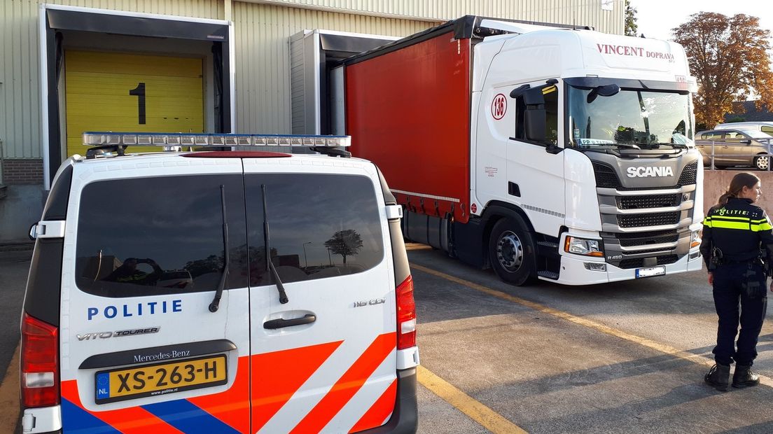 Drie vluchtelingen uit vrachtwagen gehaald in Zierikzee