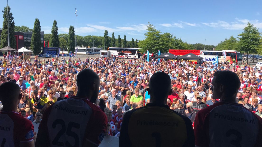 Een drukke open dag voor FC Emmen (foto Andries Ophof)