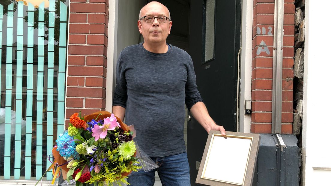 Martin Hillenga bij de prijsuitreiking voor 'Beste Groninger boek' in mei vorig jaar