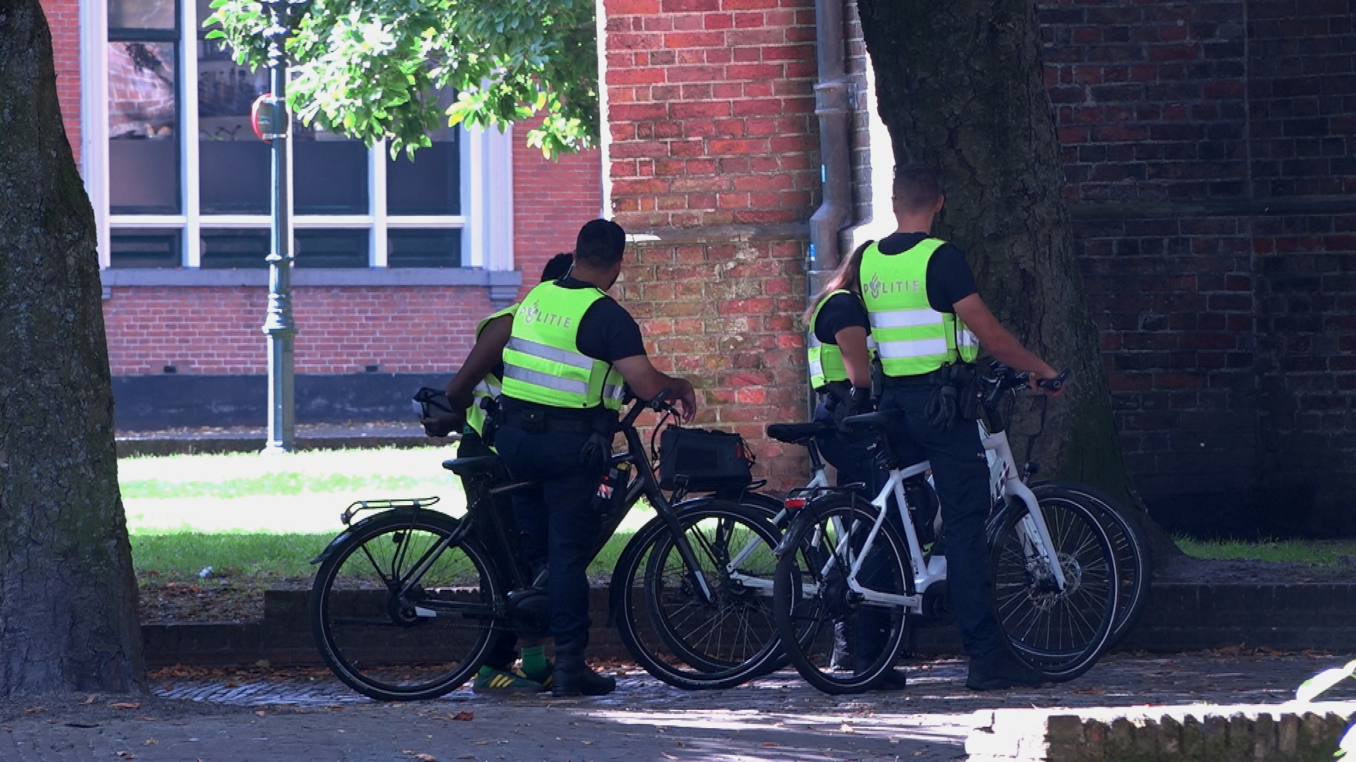Politie op het Martinikerkhof