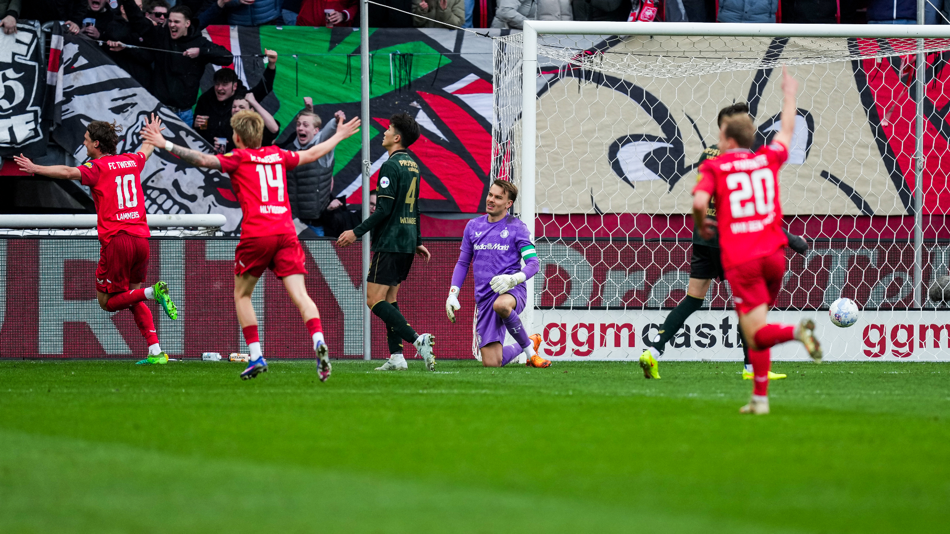 Wellenreuther en Watanabe in mineur na de 2-0 van FC Twente