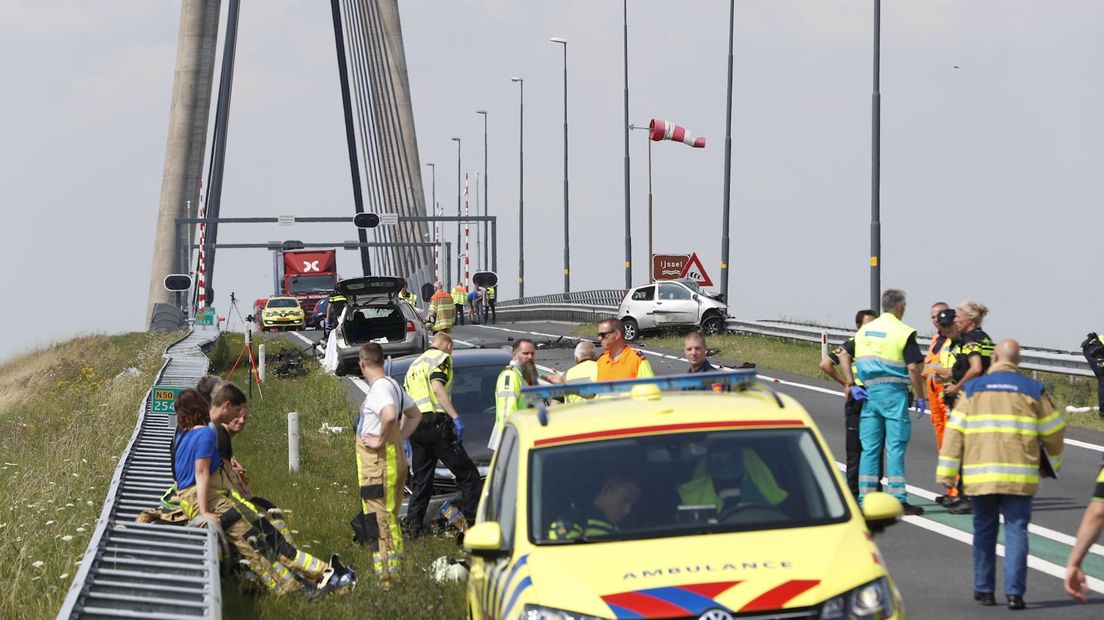 Ernstig ongeluk op Eilandbrug bij Kampen