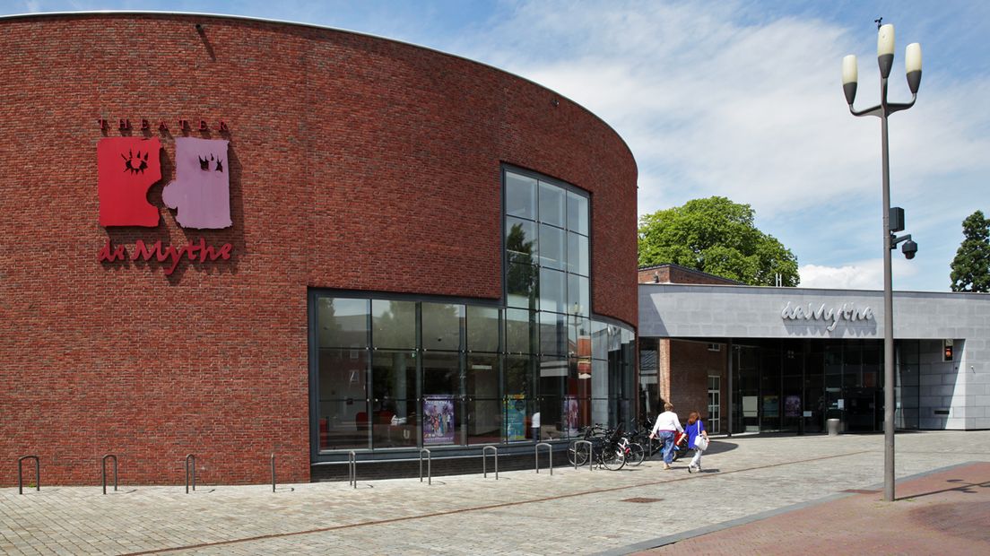 Theater De Mythe Goes