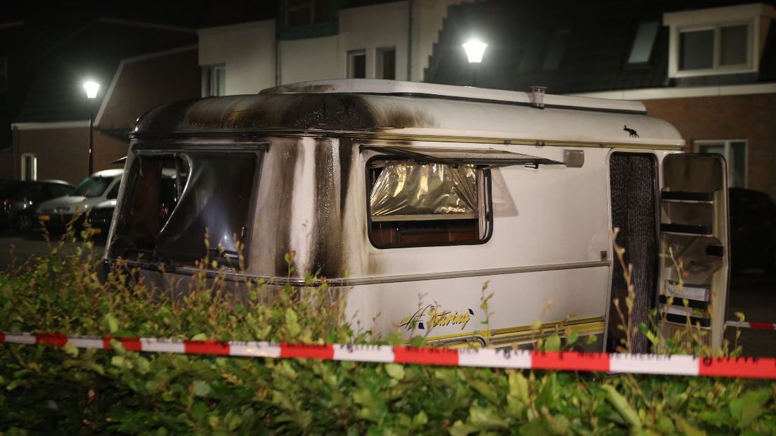 In Culemborg is in de nacht van woensdag op donderdag een caravan uitgebrand. De politie gaat uit van brandstichting.
