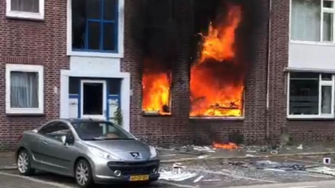 Bij de explosie zijn meerdere huizen beschadigd