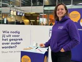 Gesprek over ouderdom op gang gebracht op Utrecht Centraal: 'Iedereen wil oud worden, niemand wil oud zijn'