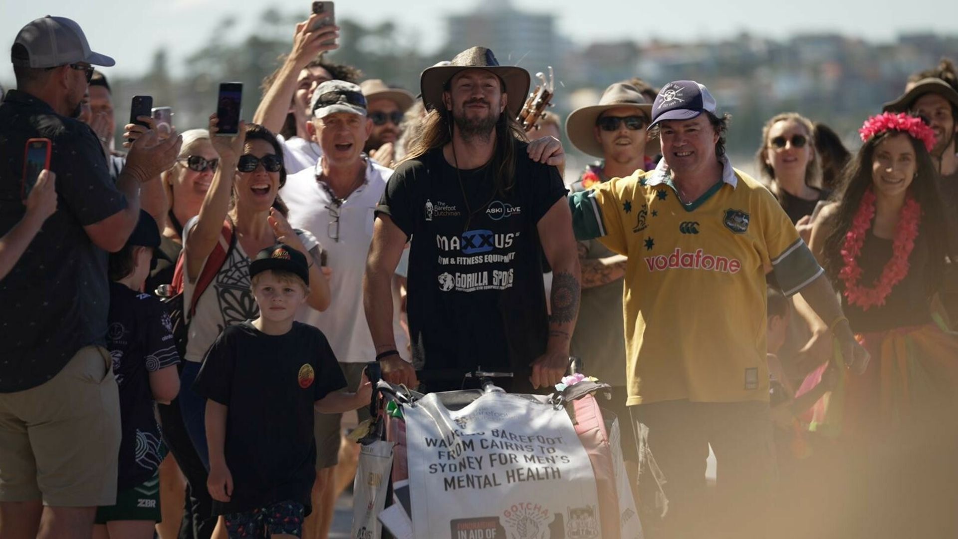 Anton uit Goes loopt op blote voeten door Amerika om aandacht te vragen