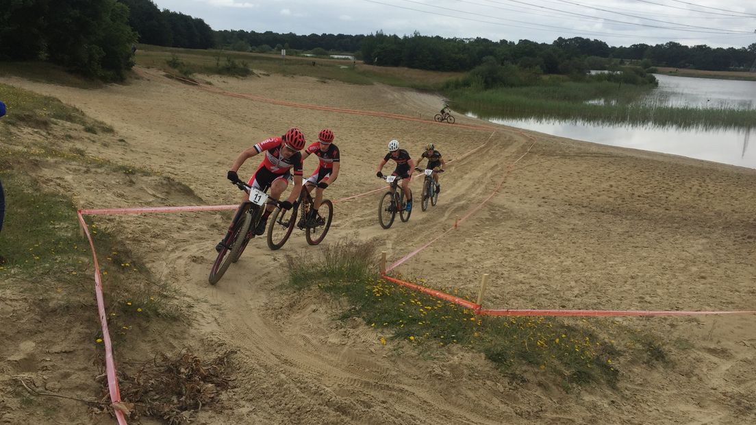 MTB Baggelhuizerplas (Rechten: RTV Drenthe/René Posthuma)