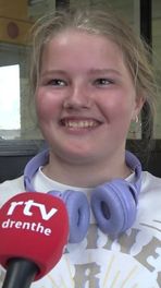 Meiden tussen elektromotoren