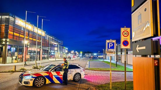 112 Nieuws: Bestuurder zwaargewond na aanrijding Bathmen | Inwoner Deventer mishandeld tijdens Klompenfeest Twello. 112 Nieuws: Bestuurder zwaargewond na aanrijding Bathmen | Inwoner Deventer mishandeld tijdens Klompenfeest Twello.