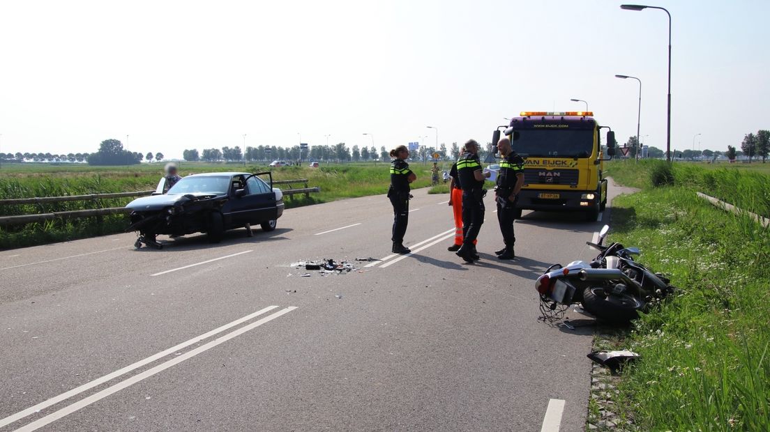 De auto en de motor zijn meegenomen door een bergingsbedrijf