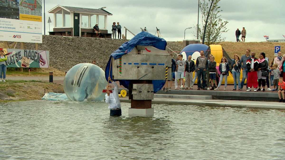 Feest in Colijnsplaat; de vernieuwde Oude Haven is ingewijd
