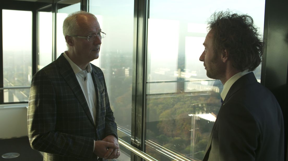 Zondag werd de Gelderse streekderby Vitesse - NEC beslist in het voordeel van de Arnhemmers, maar vanavond spelen de Ridders van Gelre hun eigen wedstrijd tussen de twee Gelderse steden. Welke stad is de grootste van onze provincie? Het is eeuwenlang een spannende strijd met een bloedstollende ontknoping tussen 1850 en 1950.