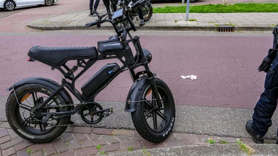 Fatbiker gewond na aanrijding in Enschede. Fatbiker gewond na aanrijding in Enschede.
