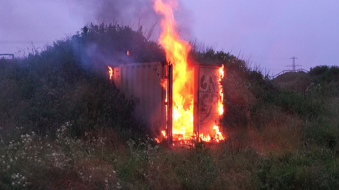 De container stond in brand (Rechten: Persbureau Meter)