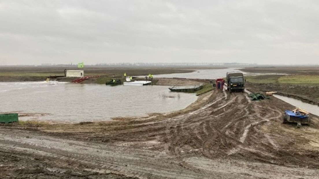 Militairen in de Hedwige-Properpolder