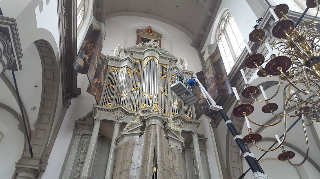 De luiken aan het orgel in de Westerkerk in Amsterdam