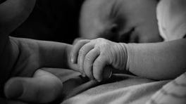 Baby Dishaïro dood door mishandeling, hoe veilig is zijn broertje?