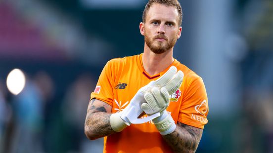 Knieblessure Mark Flekken, club maakt zich zorgen: 'Ziet er niet goed uit' Nieuws