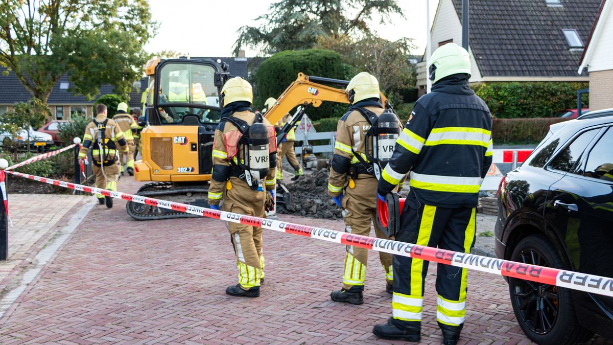 Persoon raakt gewond bij werkzaamheden in Folsgare | Brandweer rukt uit voor brand in rijtjeshuis in