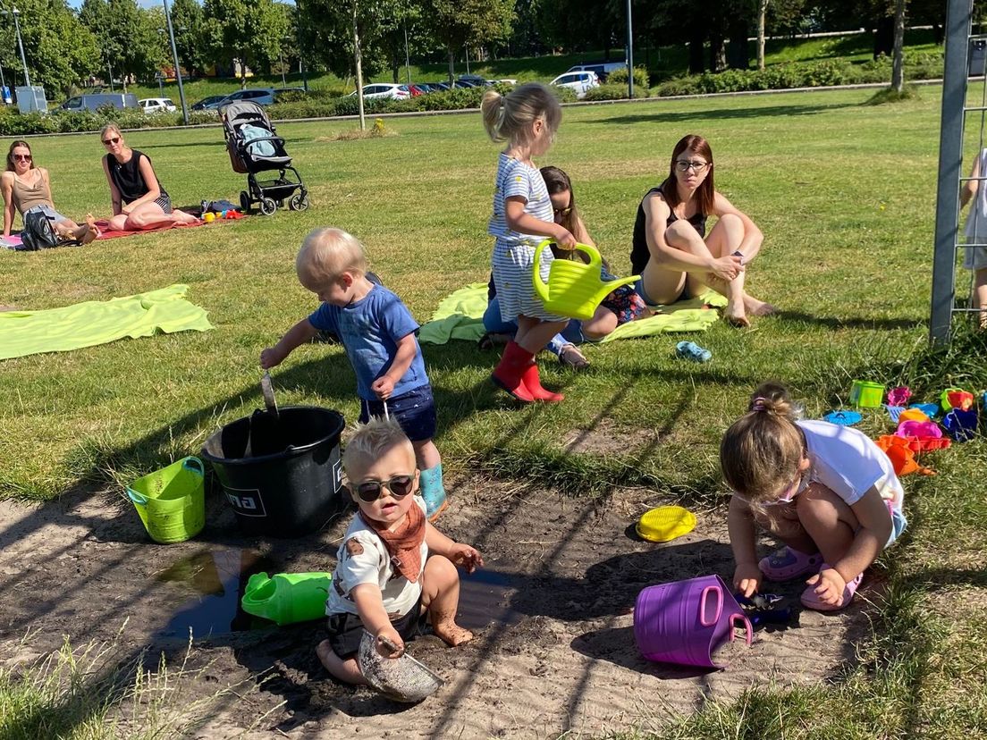 Kinderen van de deelnemers aan de picknick vermaakten zich prima