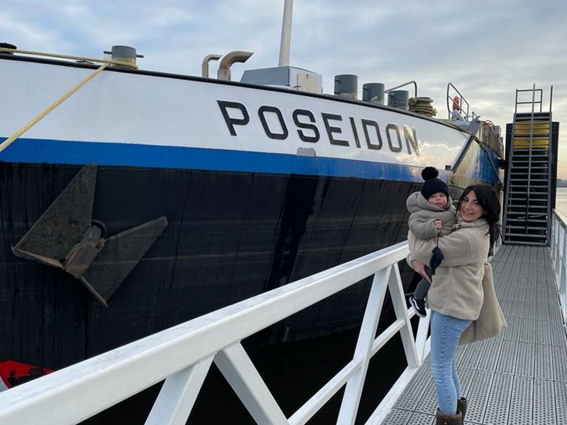 Poseidon, het binnenvaartschip van Alex en Liana