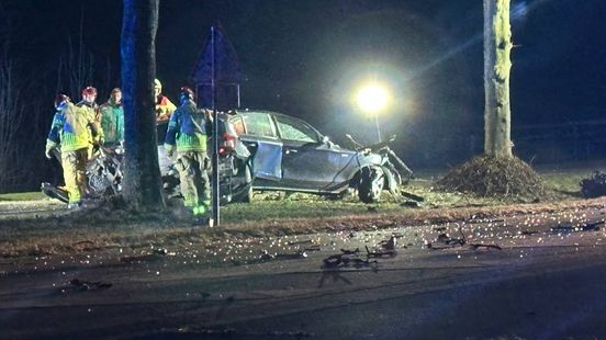 Bestuurder uit Ommen overleden na eenzijdig ongeval. Bestuurder uit Ommen overleden na eenzijdig ongeval.