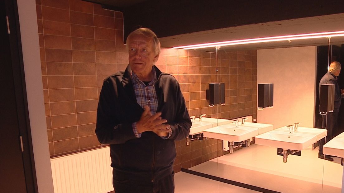 De toiletten in de schouwburg zijn nu in de kelder