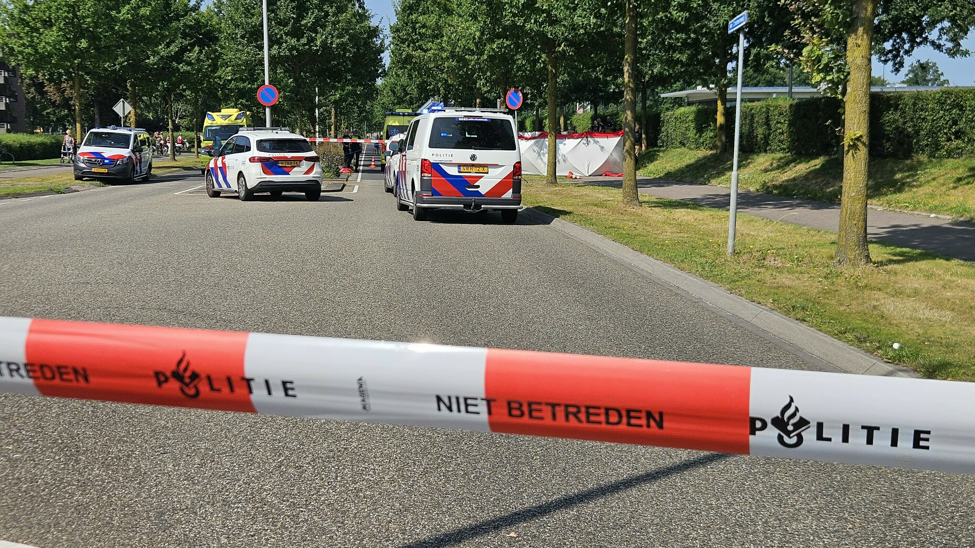 Fietser overlijdt na aanrijding in Hoogeveen.