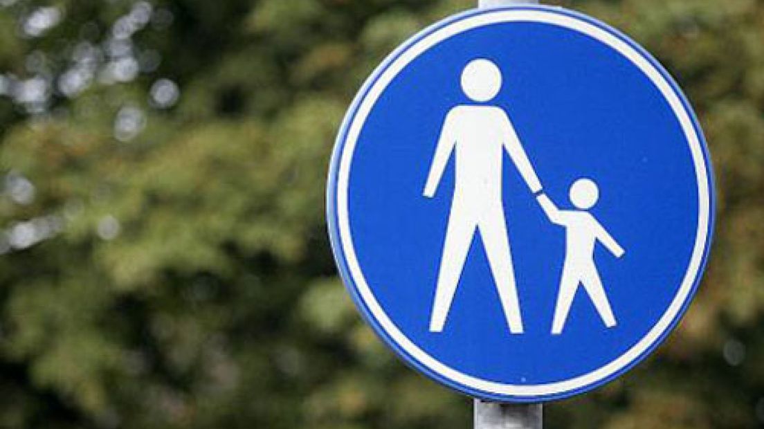 Flyers waarschuwen voor pedo's