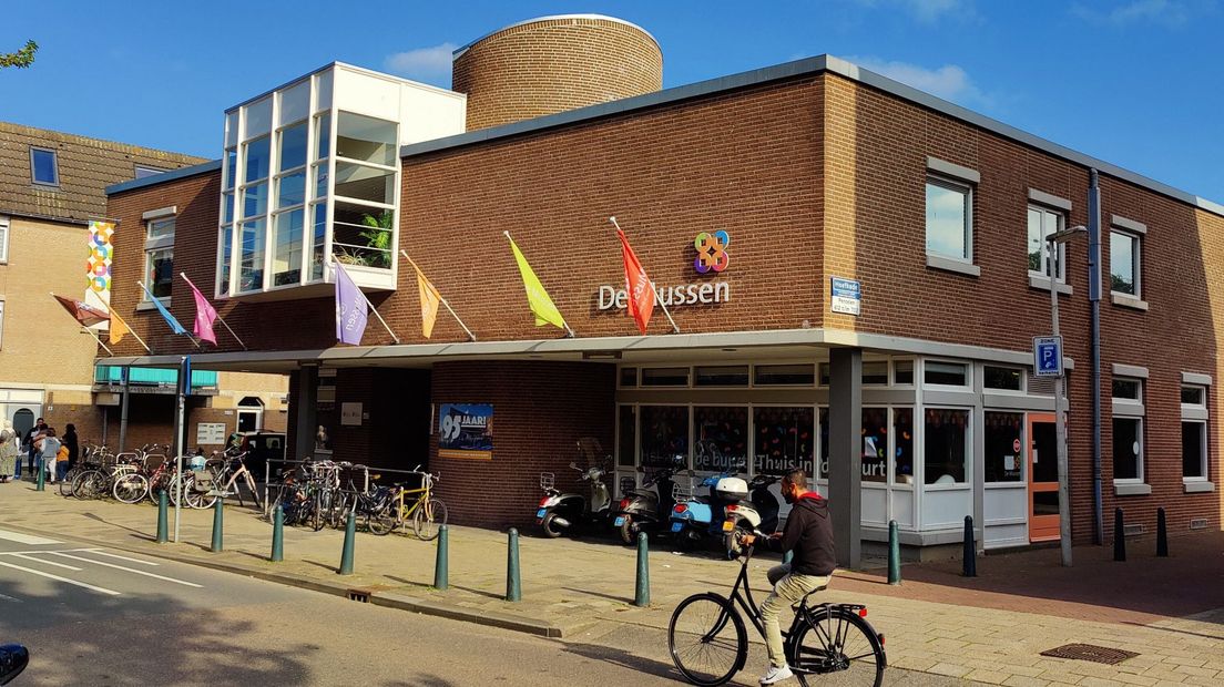 Buurthuis De Mussen aan de Hoefkade in Den Haag