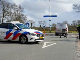 Zwaargewonde bij botsing met driewieler en auto in Roden