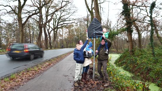 Bijzondere actie van drie broertjes leidt tot officiële waarschuwingsborden