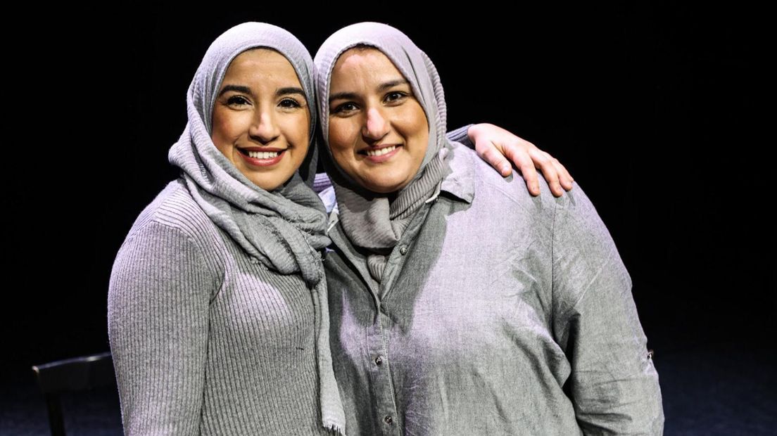 Amal van Caem (links) en Nora Akachar (rechts).