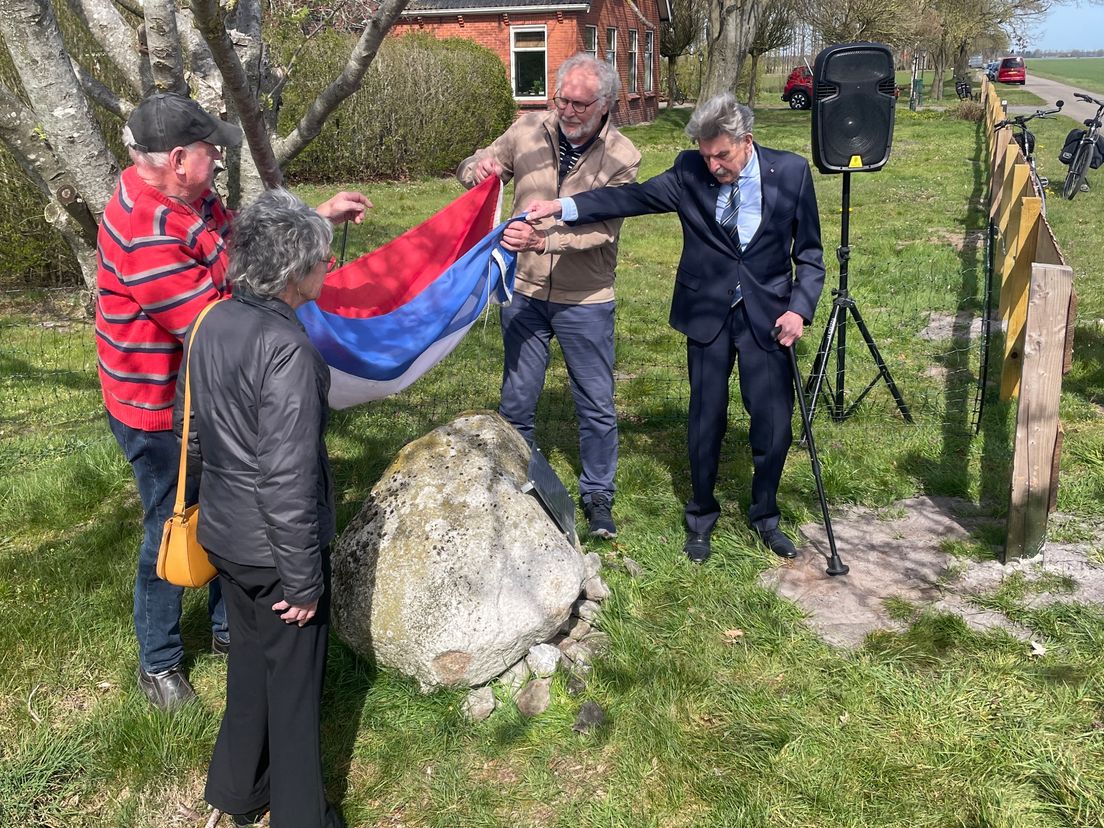 Verzetsstrijders na 81 jaar herdacht met panelen op plek waar ze omkwamen