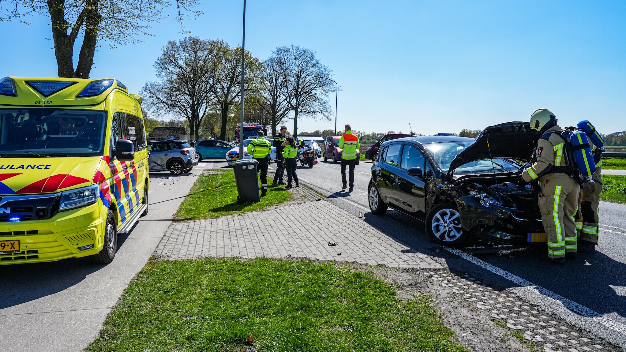 Twee gewonden na botsing in Schoonebeek.