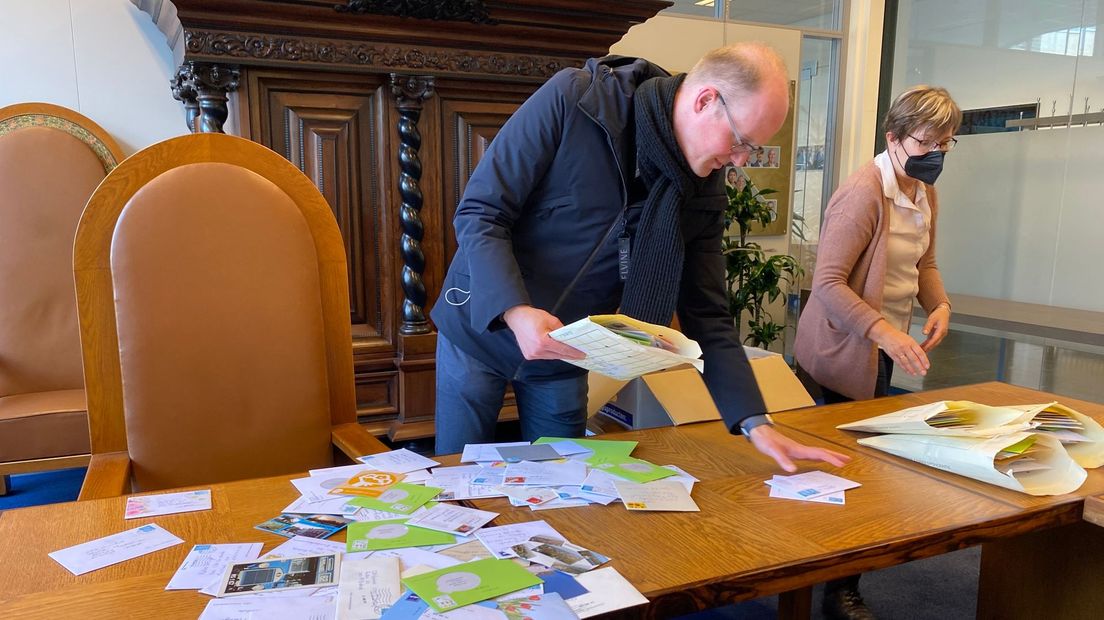 Honderden brieven voor Enschedees Kamerlid Omtzigt
