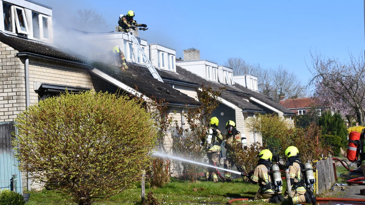 Woningbrand Hengstdijk onder controle, nablussen duurt nog enige tijd