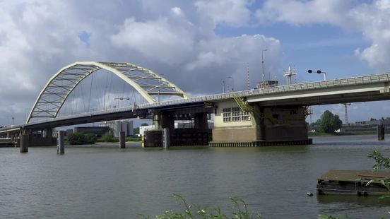 Let op! Belangrijke wegen voor lange tijd afgesloten en geen treinen naar Gouda