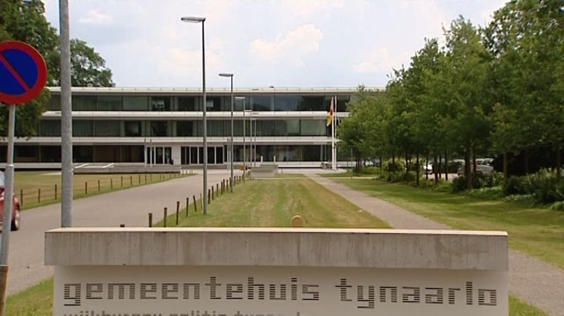 Het gemeentehuis van Tynaarlo (Rechten: RTV Drenthe)