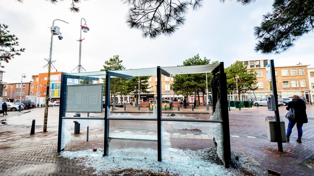 Een bushokje in Duindorp werd gesloopt