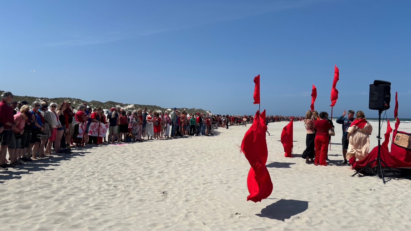 Rode Lijnmanifestaasje op Oerol