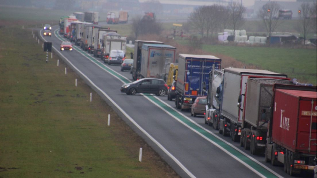 Filewaarschuwing op N50 bij Kampen