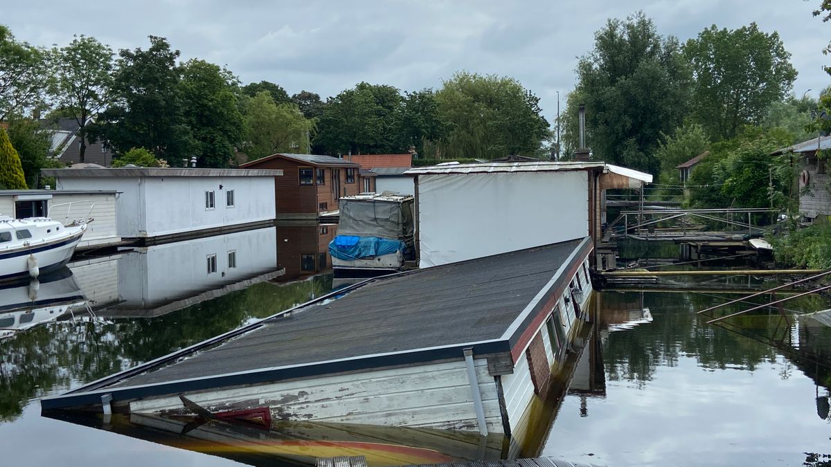 Bewoonster van gezonken woonboot Arnemuiden wist zichzelf maar net op tijd te redden