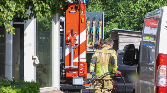 Veel rook bij schuurbrand