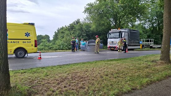 Twee gewonden bij aanrijding Hardenberg. Twee gewonden bij aanrijding Hardenberg.