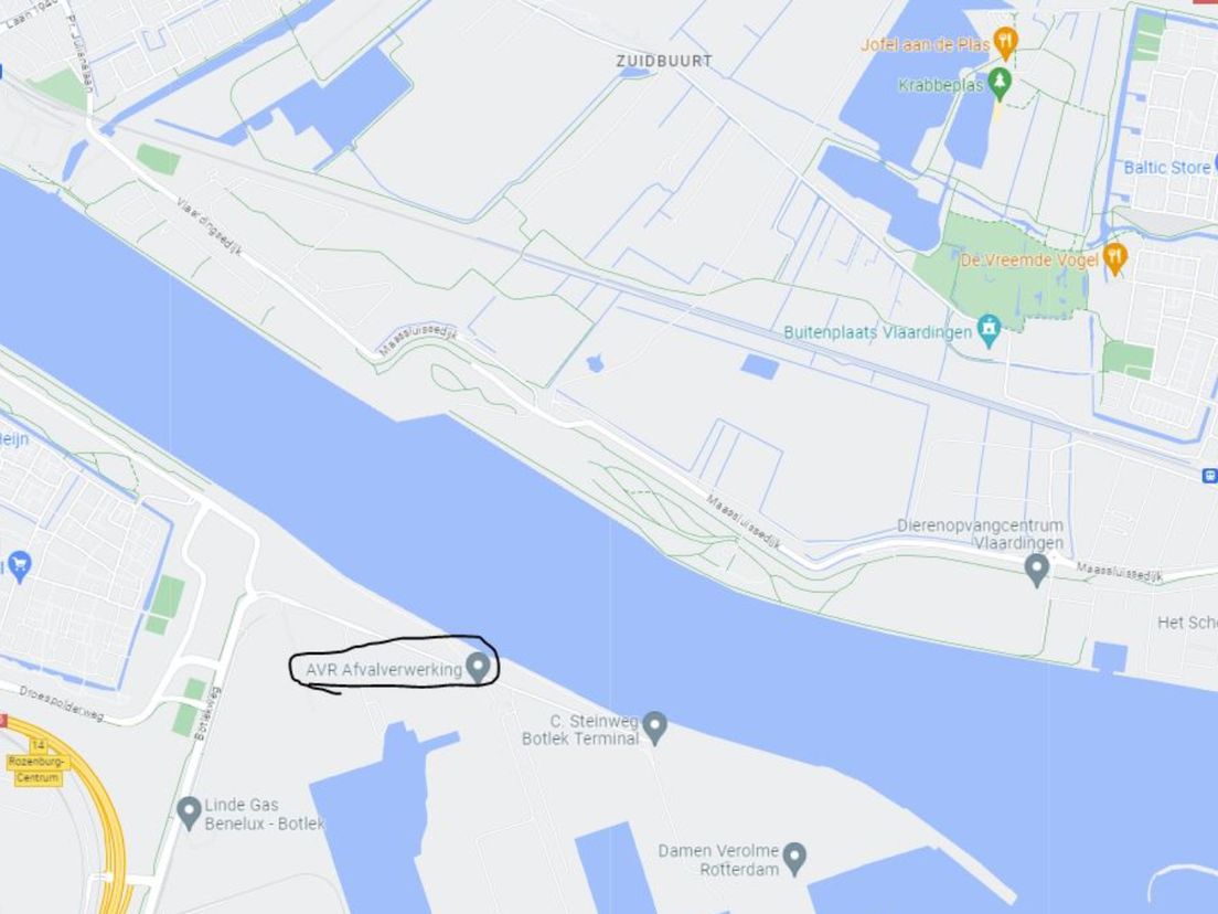 De Afvalverwerking Rijnmond (AVR) ligt ten oosten van Rozenburg en ten zuiden van Maassluis en Vlaardingen