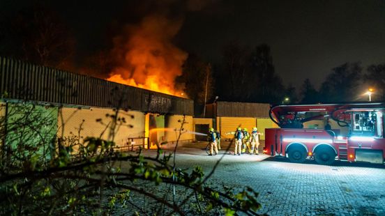 Twee keer brand bij bedrijfspand in één nacht, jerrycan gevonden